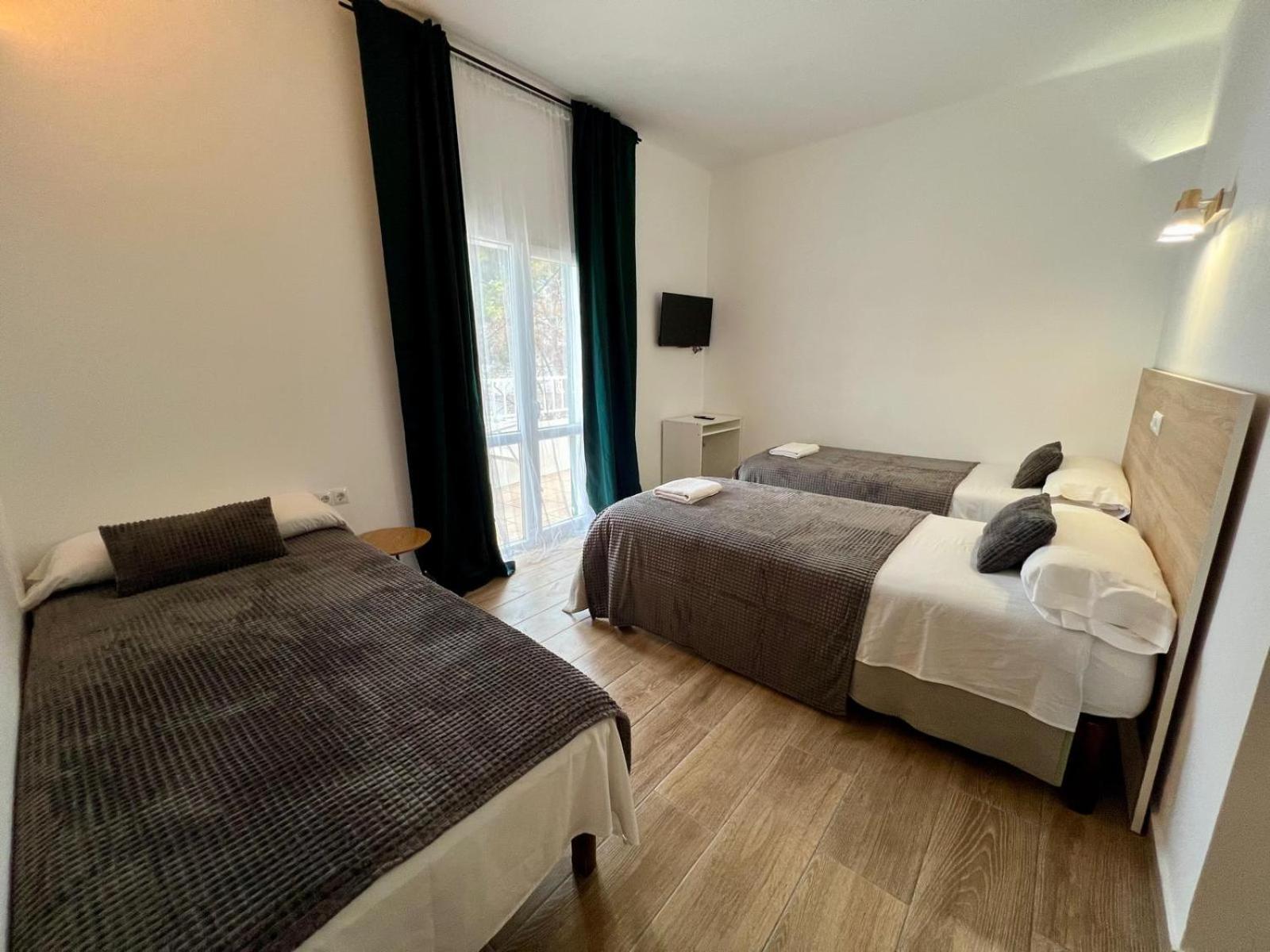 Hostal Oasis Dor Cala D´Or Dış mekan fotoğraf